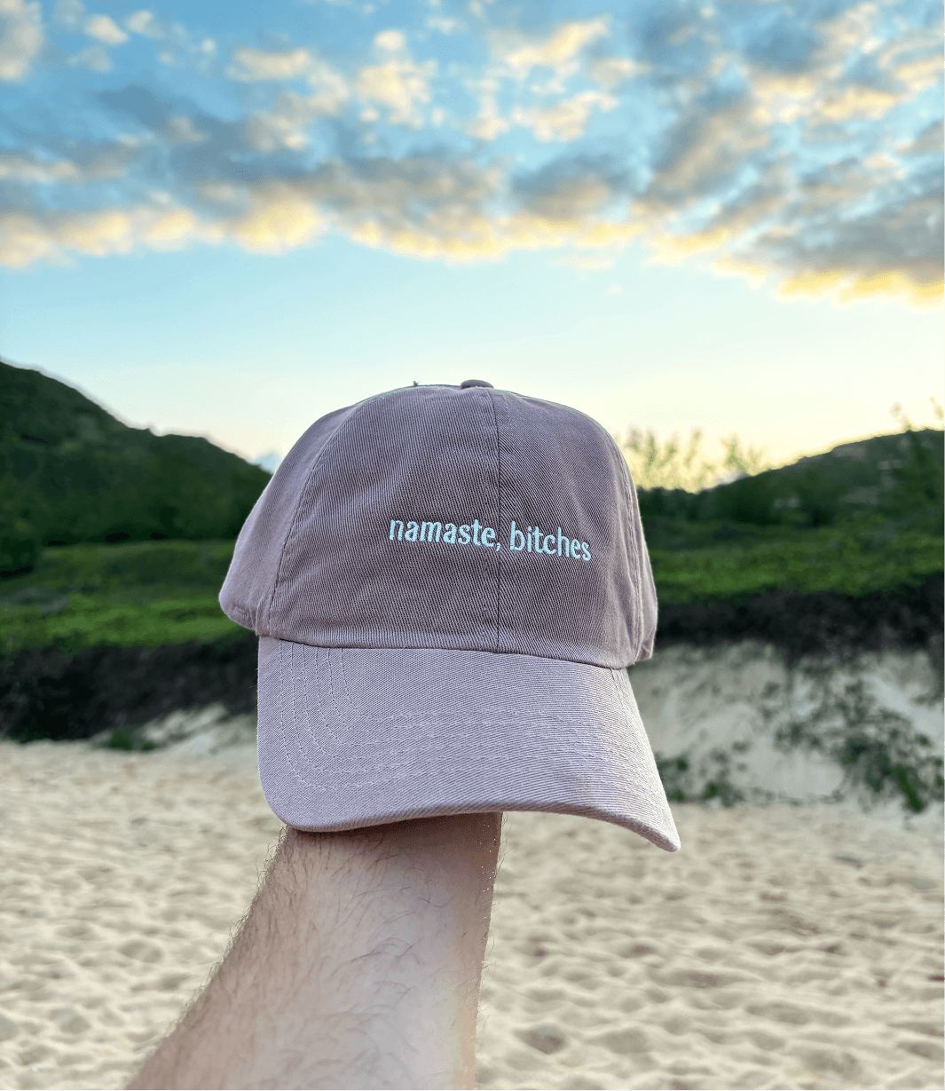 NAMASTE, BITCHES - Imagem 9